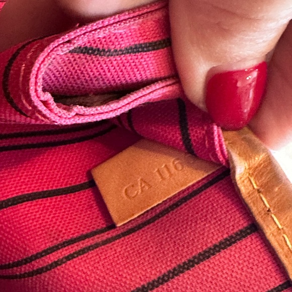 Louis Vuitton Monogram Limited Edition Neverfull MM Bay Chain - Picture 11 of 16